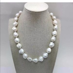 Baroque pearl strand NWT